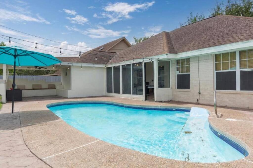 Mcallen 4Br With Pool, Shopping & More Екстер'єр фото
